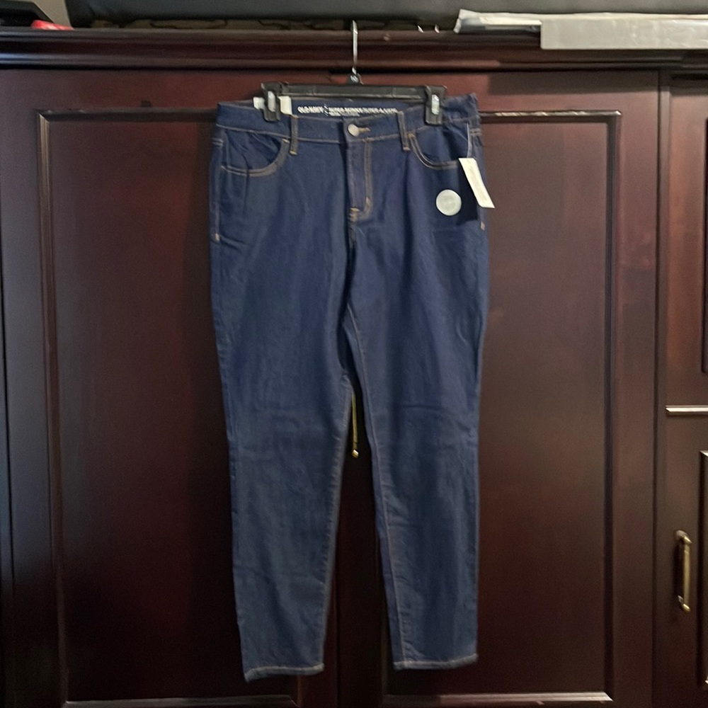 Old Navy Super skinny jeans- new with tags